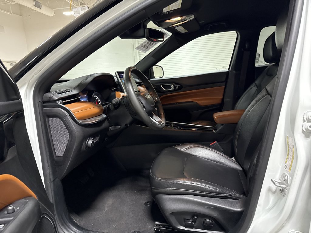 Used 2024 Jeep Compass Limited AWD/4WD image 19