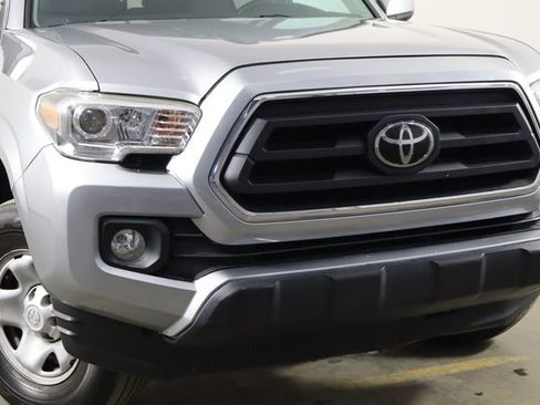 Used 2020 Toyota Tacoma SR5 image 36