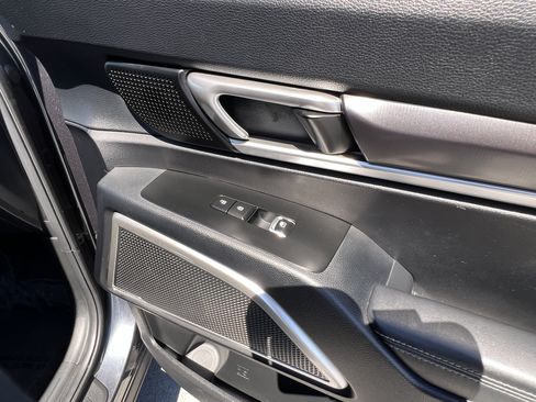Used 2023 Kia Telluride S FWD image 18
