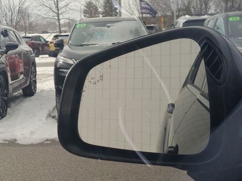 Used 2019 Chevrolet Trax LT w/ Driver Confidence Package image 23