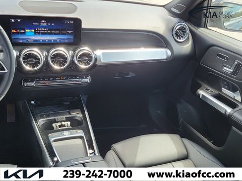 Used 2024 Mercedes-Benz GLB 250 4MATIC image 16