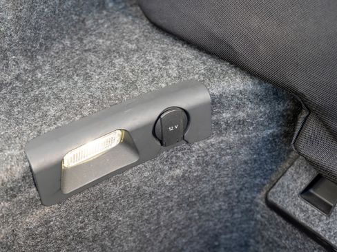 Used 2011 Audi R8 V8 image 45