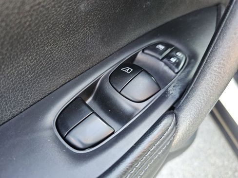 Used 2014 Nissan Rogue SL w/ SL Premium Package AWD/4WD image 28