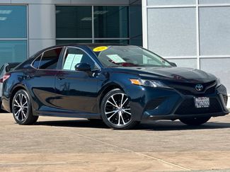 Certified 2020 Toyota Camry SE w/ Carpet Mat Package FWD video 2