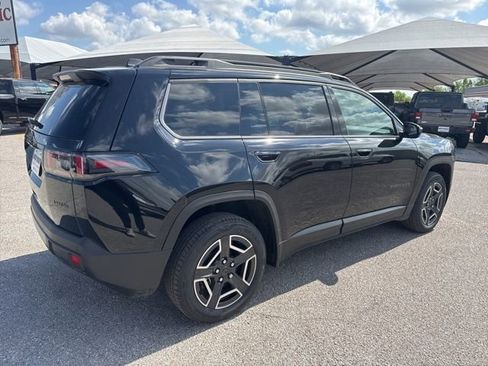 New 2026 Jeep Cherokee Laredo AWD/4WD image 6