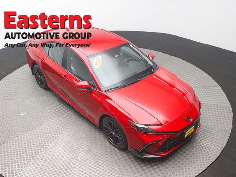 Used 2025 Toyota Camry SE w/ Convenience Package AWD/4WD image 3