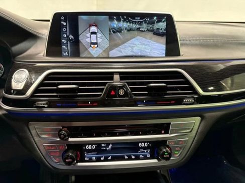 Used 2017 BMW 750i xDrive image 20