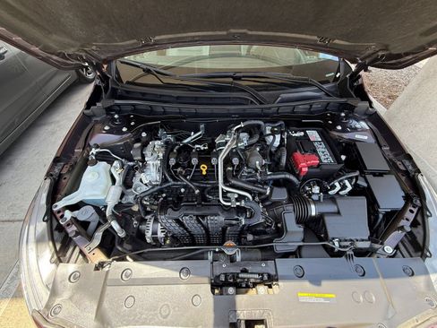 Used 2025 Nissan Altima 2.5 SV FWD image 29