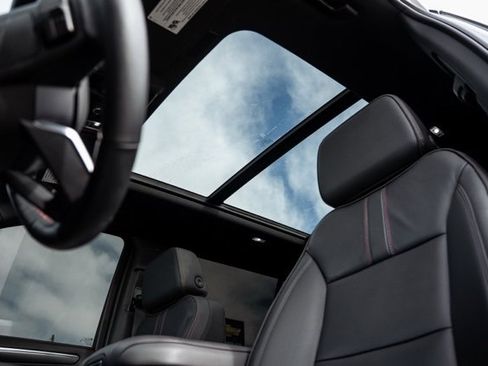 Used 2025 Chevrolet Suburban RST w/ Comfort Package image 33