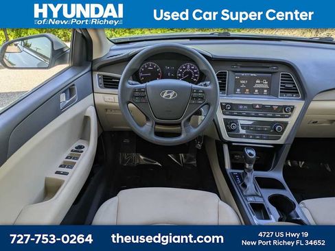 Used 2017 Hyundai Sonata SE FWD image 15