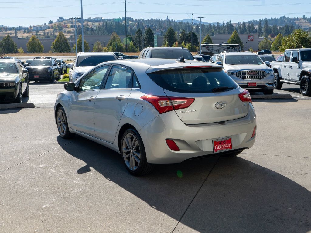 Used 2016 Hyundai Elantra GT w/ Option Group 03 FWD image 5