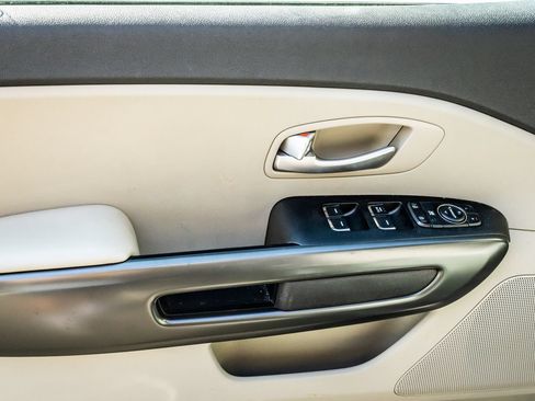 Used 2020 Kia Sedona LX FWD image 24
