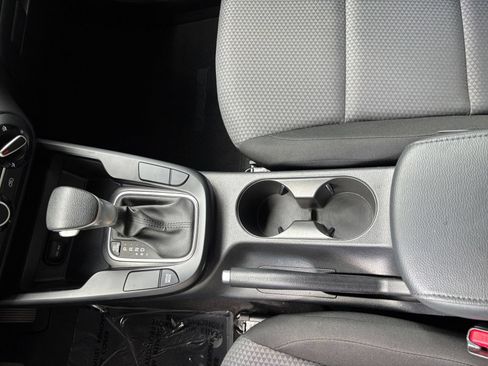 Used 2025 Kia Soul LX w/ LX Technology Package FWD image 39