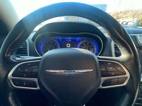 Used 2019 Chrysler 300 Touring w/ Sport Appearance Package image 13