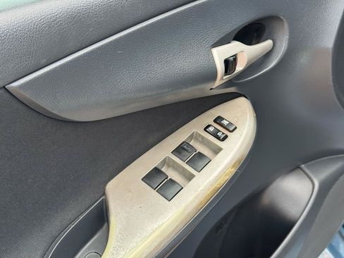 Used 2013 Toyota Corolla S FWD image 25
