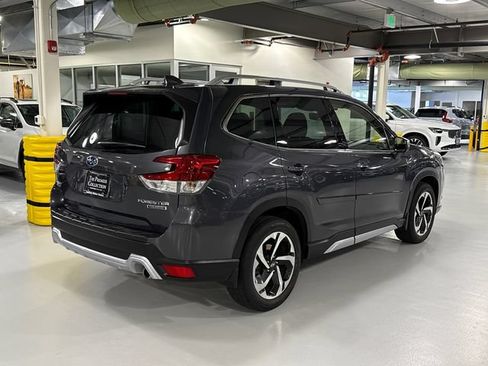 Used 2023 Subaru Forester Touring AWD/4WD image 2