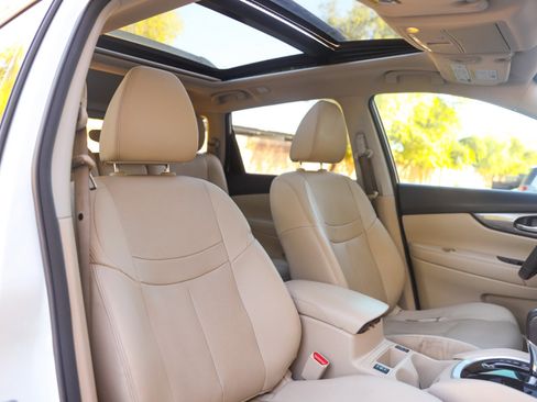 Used 2016 Nissan Rogue SL w/ SL Premium Package image 21