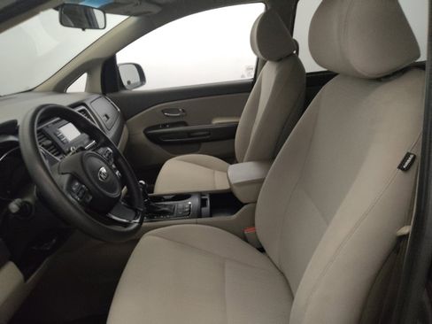 Used 2016 Kia Sedona LX w/ LX Convenience Package FWD image 17