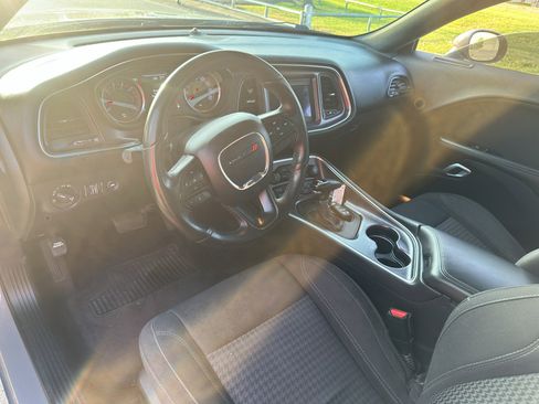 Used 2018 Dodge Challenger R/T image 16