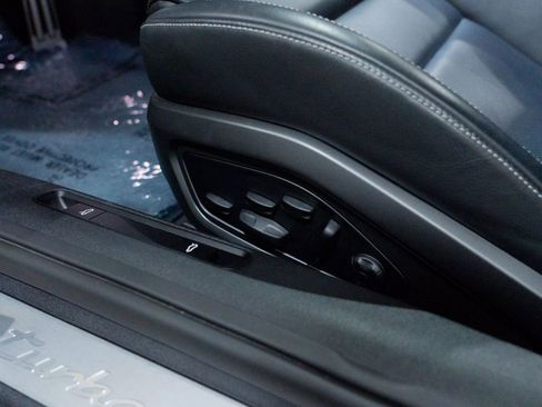 Used 2022 Porsche 911 Turbo image 19