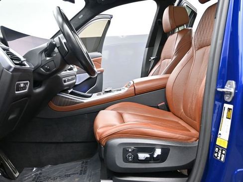 Used 2023 BMW X7 M60i w/ Executive Package image 17