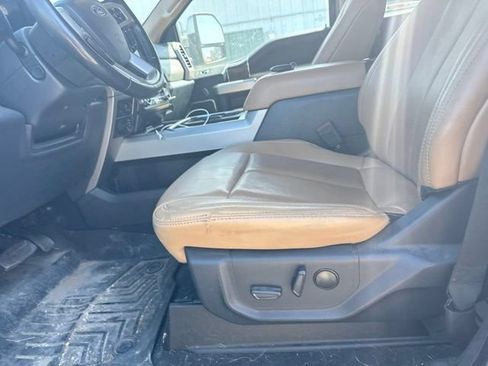 Used 2022 Ford F250 Lariat w/ Lariat Ultimate Package AWD/4WD image 2