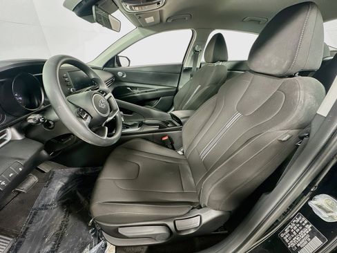 Used 2023 Hyundai Elantra SEL FWD image 19