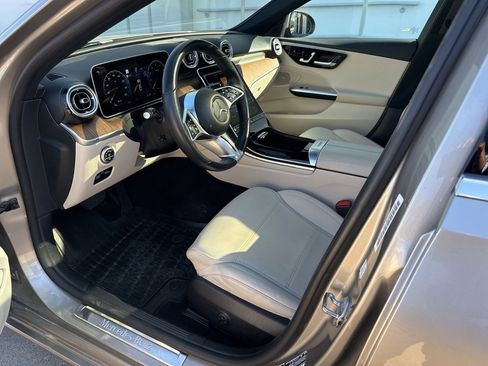 Used 2023 Mercedes-Benz C 300 C 300 Premium w/Navigation/Pan image 6