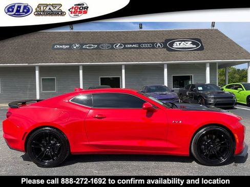Used 2021 Chevrolet Camaro LT RWD image 8