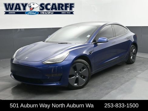 Used 2023 Tesla Model 3 Standard Range image 1