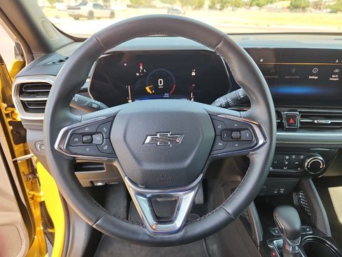 Used 2025 Chevrolet TrailBlazer ACTIV FWD image 16