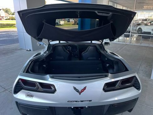 Used 2017 Chevrolet Corvette Stingray Coupe w/ Carbon Flash Badge Package RWD image 27