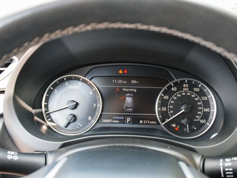 Used 2024 INFINITI QX50 Luxe AWD/4WD image 16