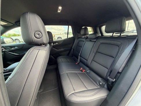 New 2026 Chevrolet Equinox LT w/ Convenience Package II FWD image 10