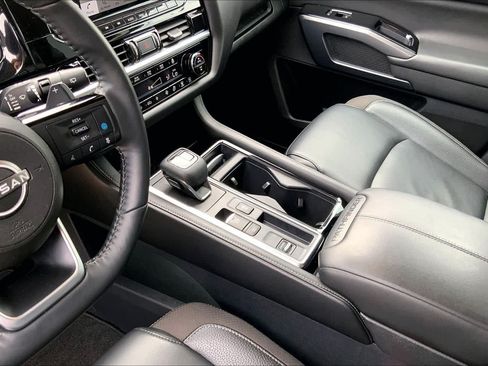 Used 2023 Nissan Pathfinder SL w/ SL Premium Package FWD image 15