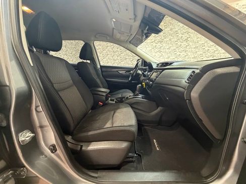 Used 2020 Nissan Rogue S w/ Special Edition Package image 9