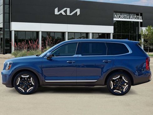 Used 2023 Kia Telluride S w/ S Sunroof Package image 4