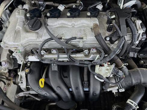 Used 2021 Toyota Corolla LE image 36