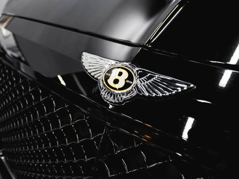 Used 2019 Bentley Bentayga image 17