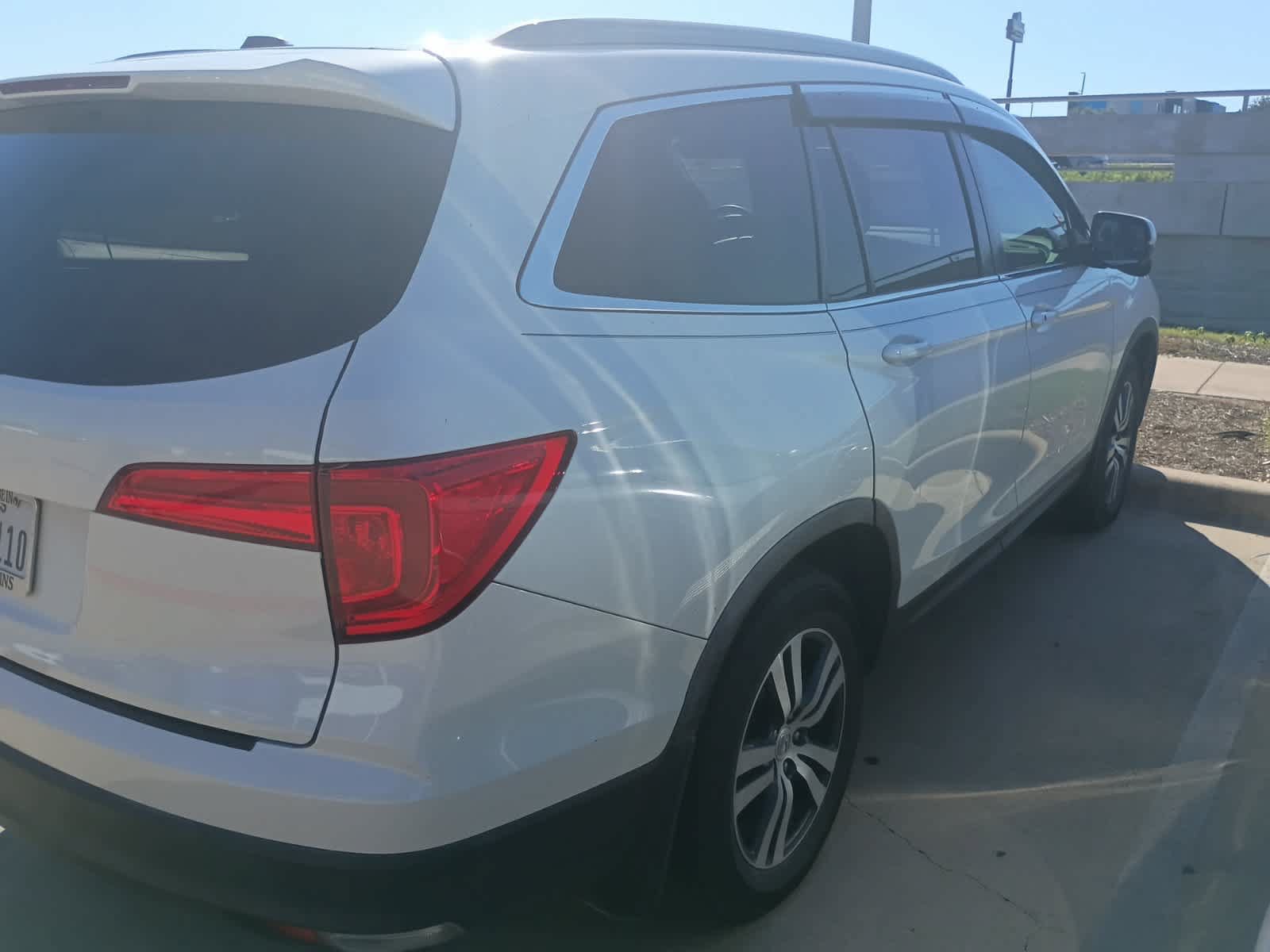 Used 2017 Honda Pilot EX-L image 8