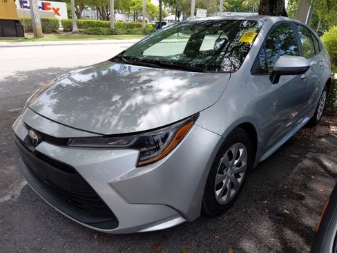 Used 2024 Toyota Corolla LE FWD image 1