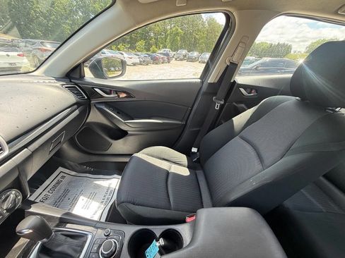 Used 2015 MAZDA MAZDA3 i Sport FWD image 17