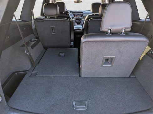 Used 2021 Cadillac XT6 Premium Luxury FWD image 6