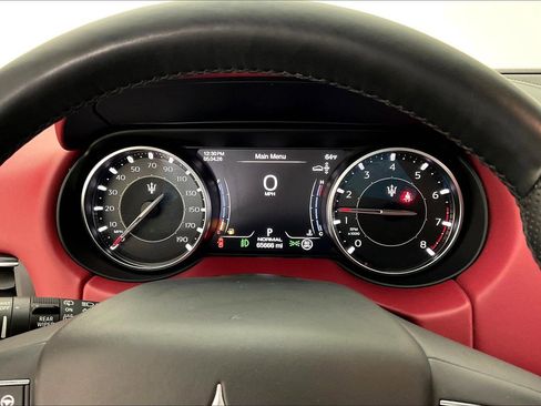 Used 2022 Maserati Levante GT AWD/4WD image 13