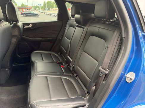 Used 2023 Ford Escape Platinum AWD/4WD image 11