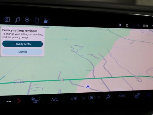 Used 2025 Chevrolet Suburban LT image 29