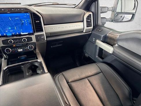 Used 2022 Ford F250 Lariat w/ Lariat Value Package AWD/4WD image 21