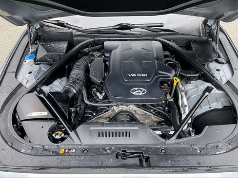 Used 2015 Hyundai Genesis 3.8 w/ Option Group 03 AWD/4WD image 29