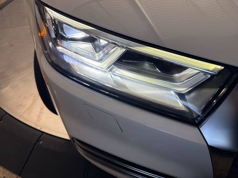 Used 2018 Audi SQ5 Prestige w/ Prestige Package AWD/4WD image 38