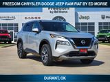 Used 2023 Nissan Rogue SV image 2